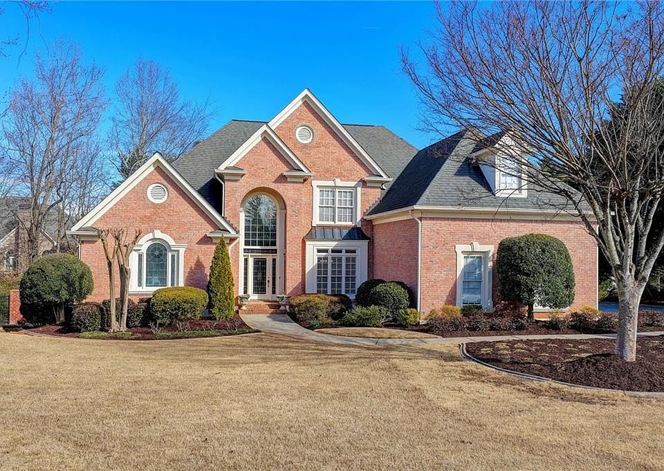 1st image of 6905 Blackthorn Ln