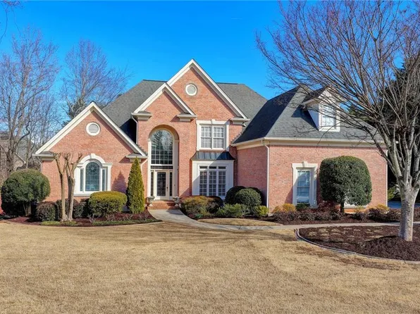 6905 Blackthorn Ln, Suwanee, GA 30024