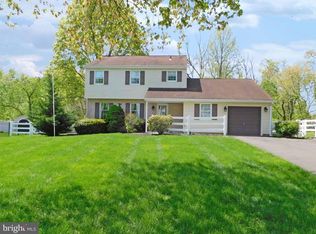 2112 Horseshoe Rd, Warrington, PA 18976