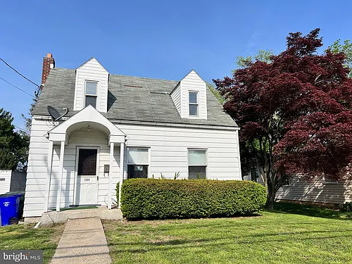 1364 Salem Ave Photo 1