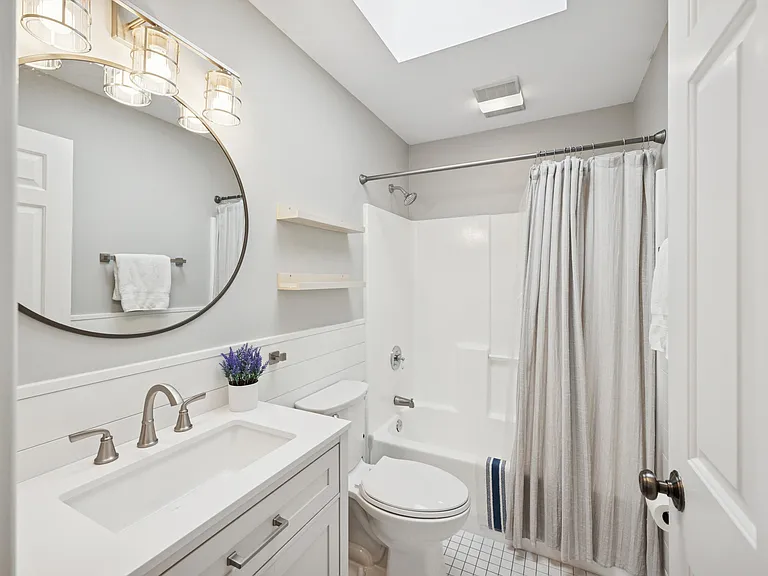 33 Corbin Ave — Photo 26