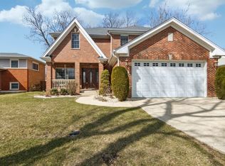 8702 N Osceola Ave, Niles, IL 60714
