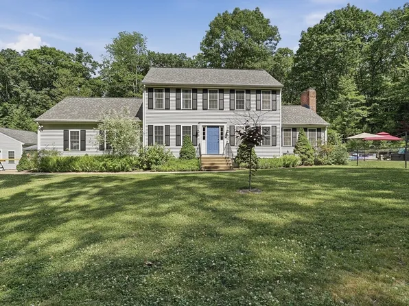 115 Hunter Rd, Uxbridge, MA 01569