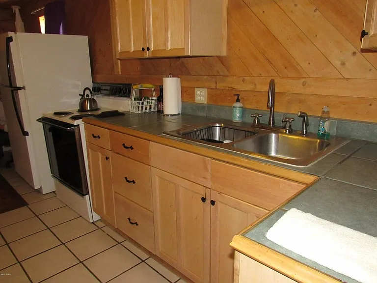 252 W Garnet Ave — Photo 24