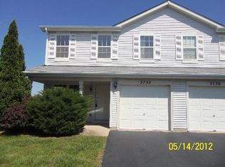 2734 Cedar Glade Rd, Naperville, IL 60564