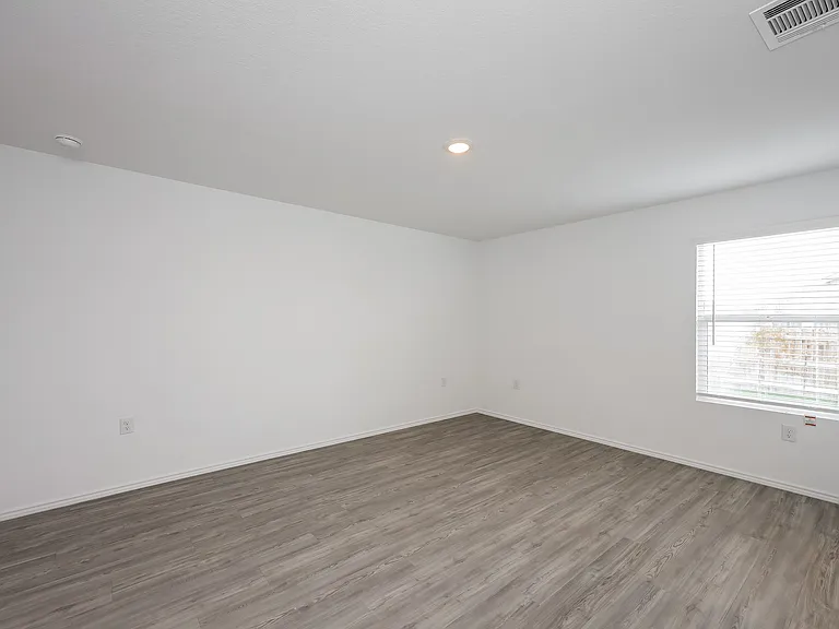 939 Cook Bnd — Photo 7