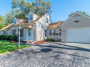 1534 Stratford Ct, Joliet, IL 60435