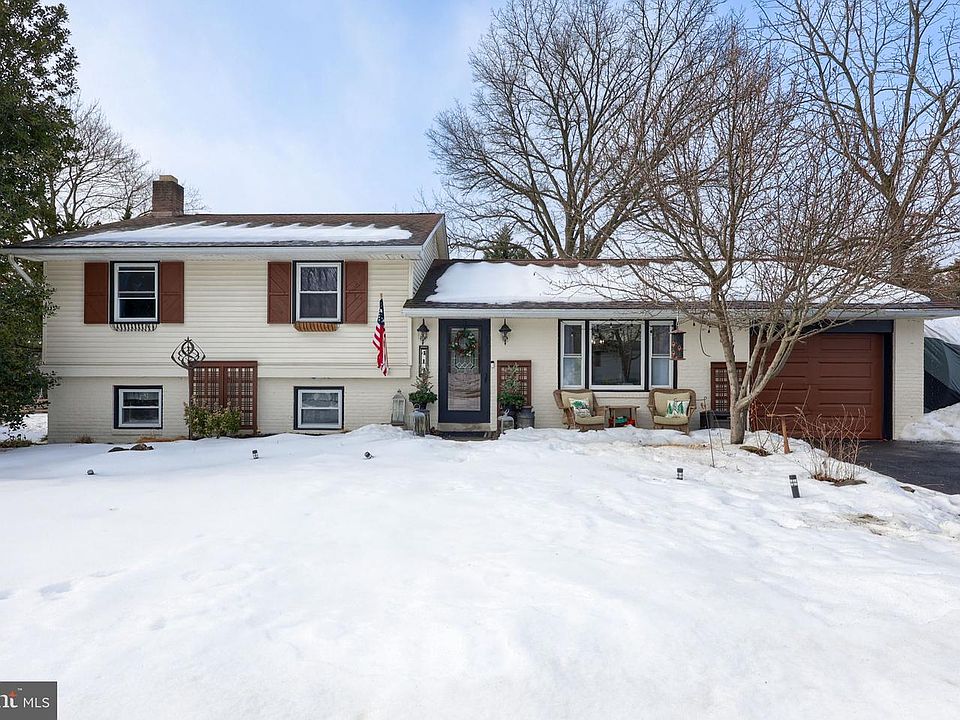 1st image of 414 Haverhill Rd