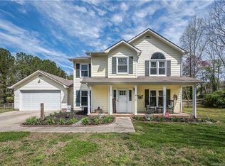 8728 Hornwood Ct, Charlotte, NC 28215