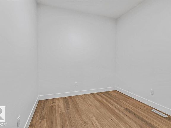 3rd image of 29 Foxtail Rd