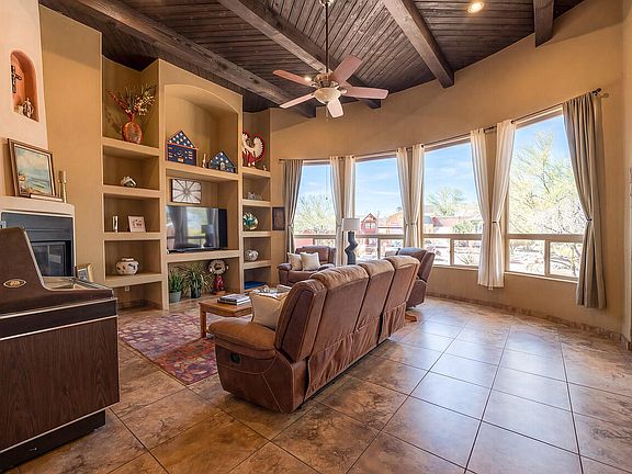 5th image of 705 Chihuahua Rd NE