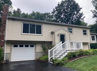 4 Prebble Ln, York, ME 03909