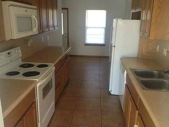 2nd image of 1089 Linda Ln