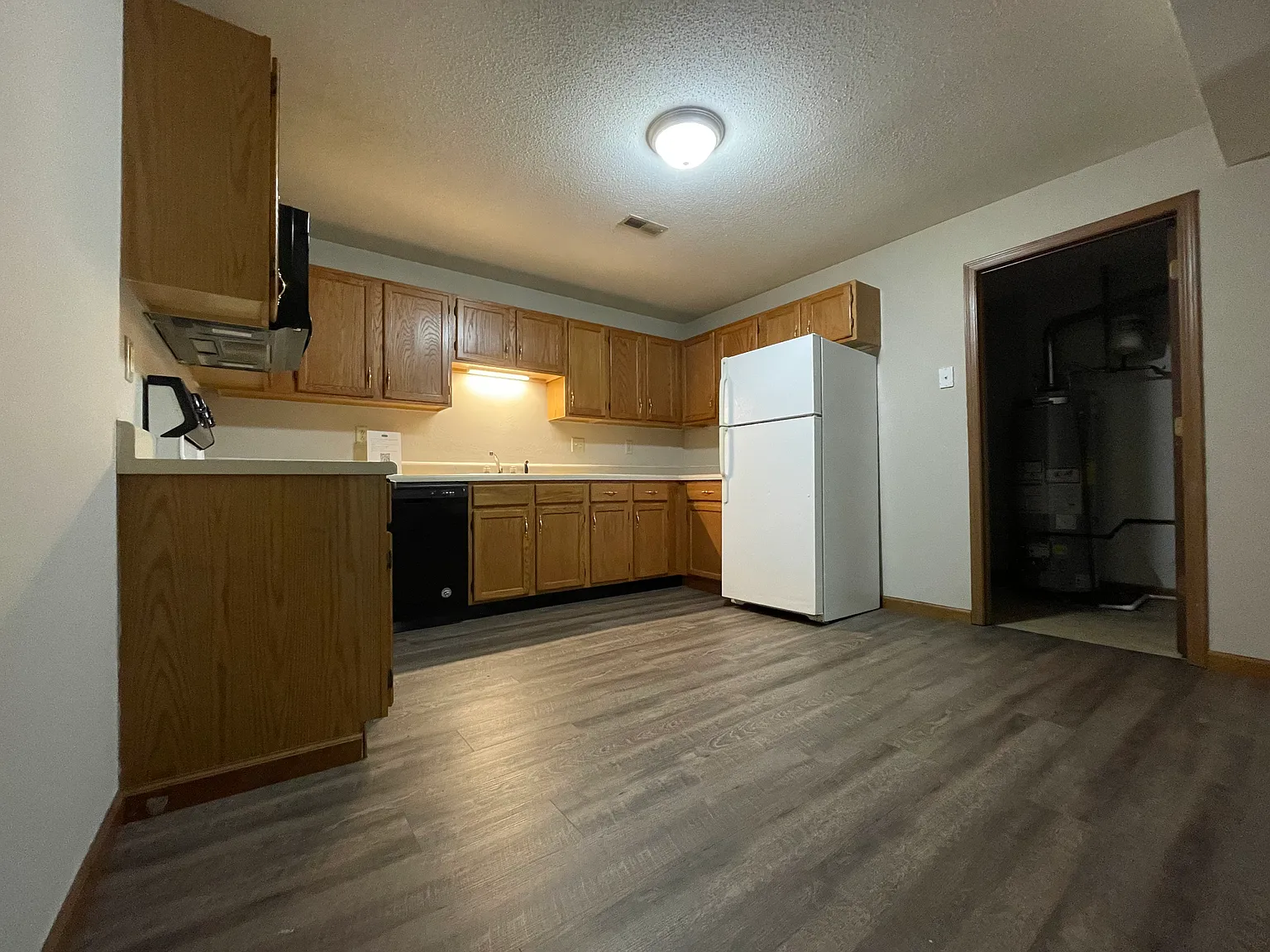 2 bed, 900 sqft, $995 — Photo 4