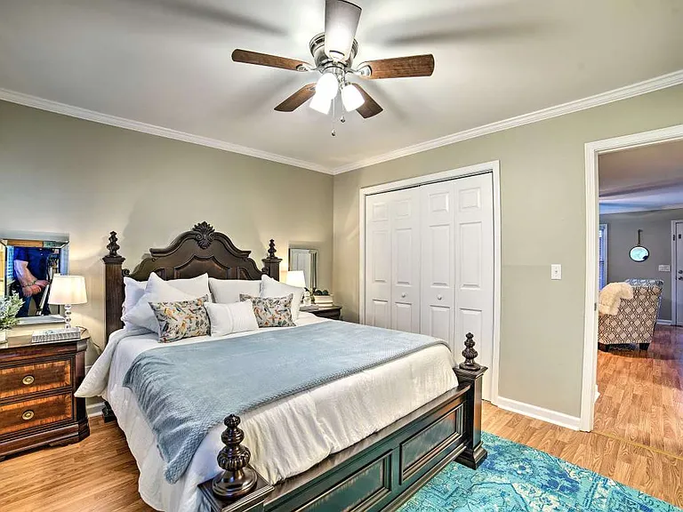 510 E Gillespie St #B9 — Photo 15
