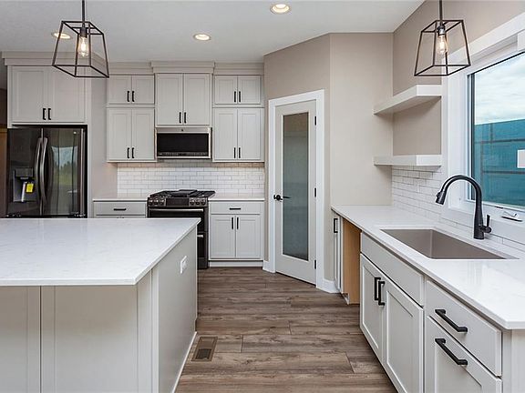 5th image of 3511 NW 25th St