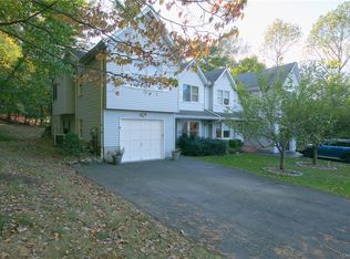 209 Brittany Ct, Valley Cottage, NY 10989
