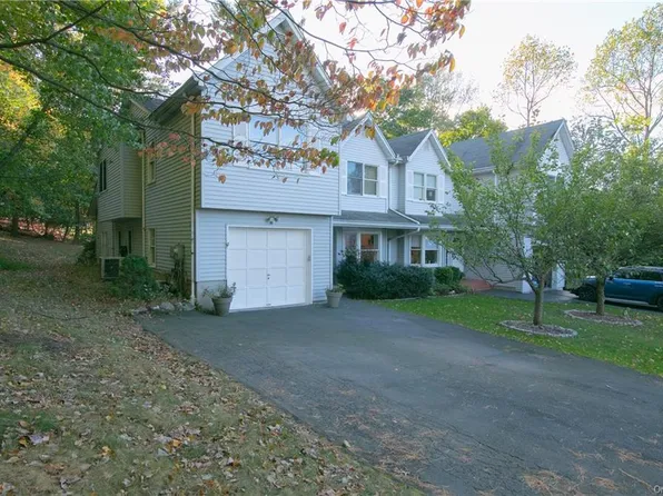 209 Brittany Ct, Valley Cottage, NY 10989