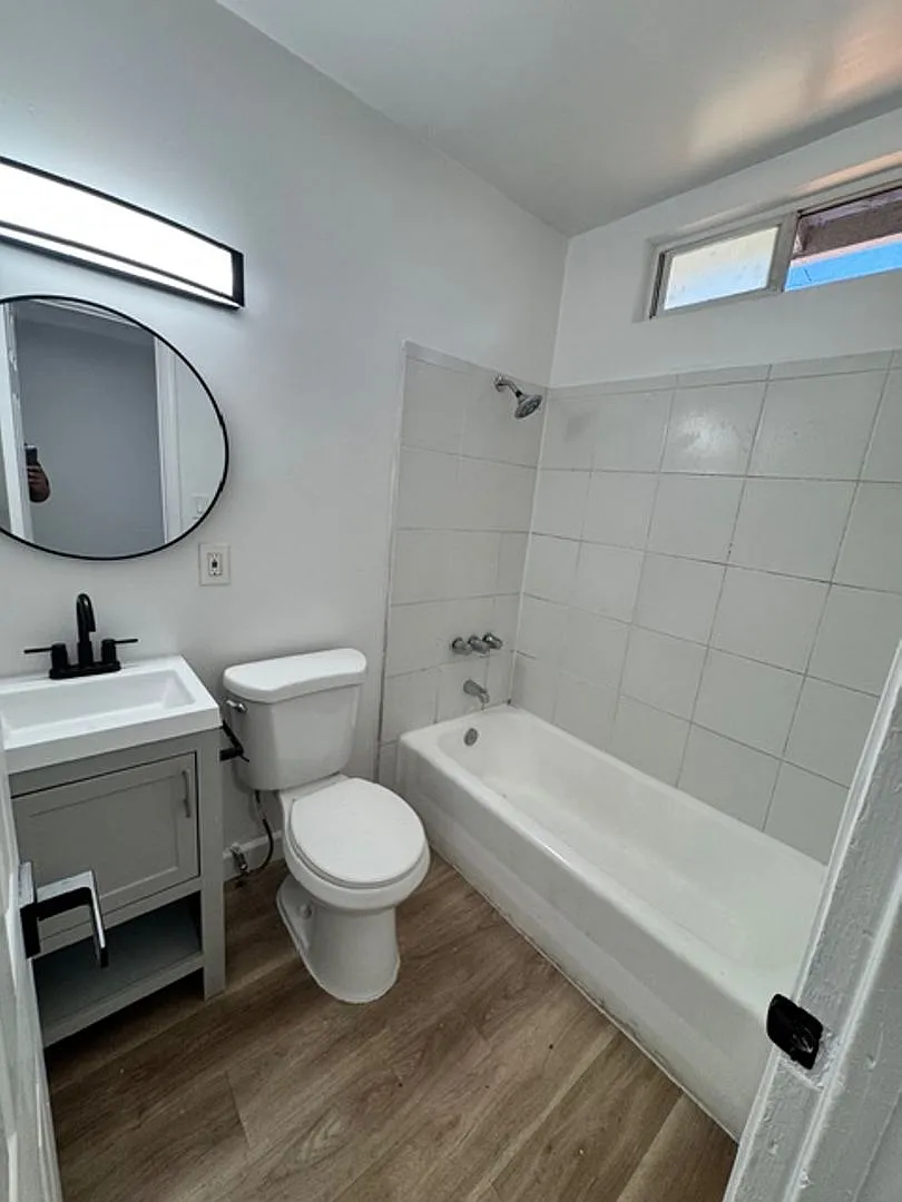 13606/13612/13808 Avalon Blvd — Photo 4