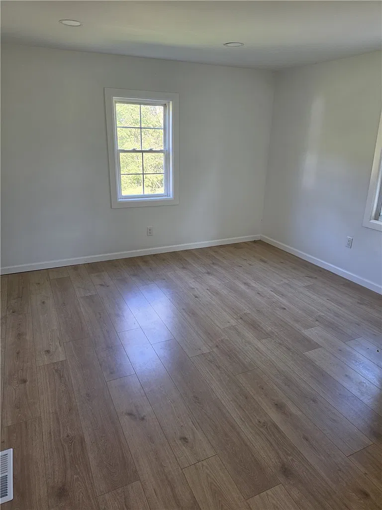 2 bed, $950 — Photo 4