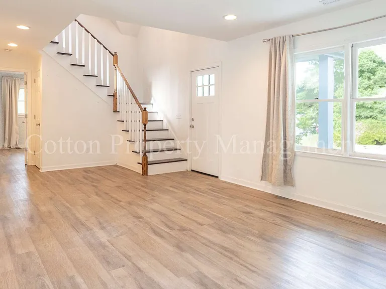 824 Haymarket Ln — Photo 10