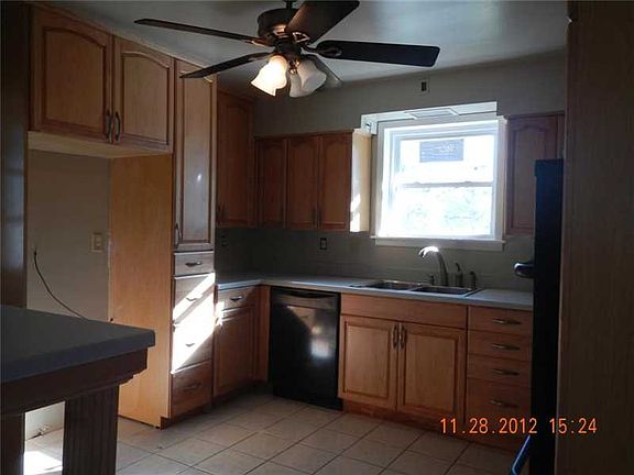 3rd image of 3921 Gen Meyer Ave