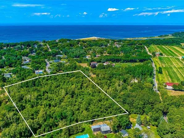 (undisclosed Address), Mattituck, NY 11952