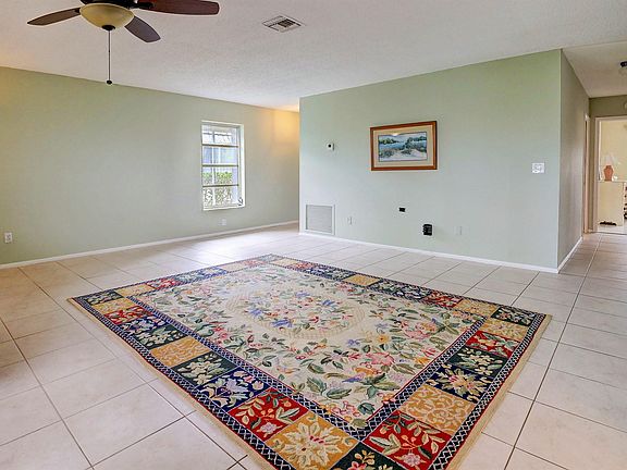 4th image of 2886 Fernley Dr E APT 32