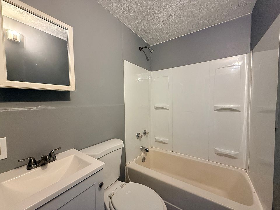 1st image of 2916 Seneca Ave APT B