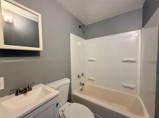 2916 Seneca Ave APT B, Lorain, OH 44055