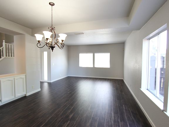 4th image of 9561 Soaring Oaks Dr