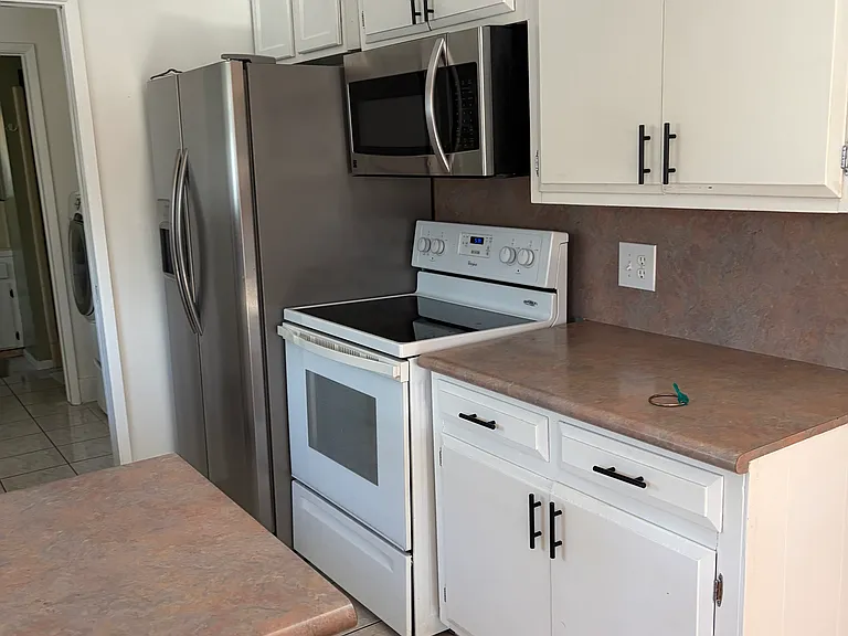 205 N Hacienda Ave — Photo 10