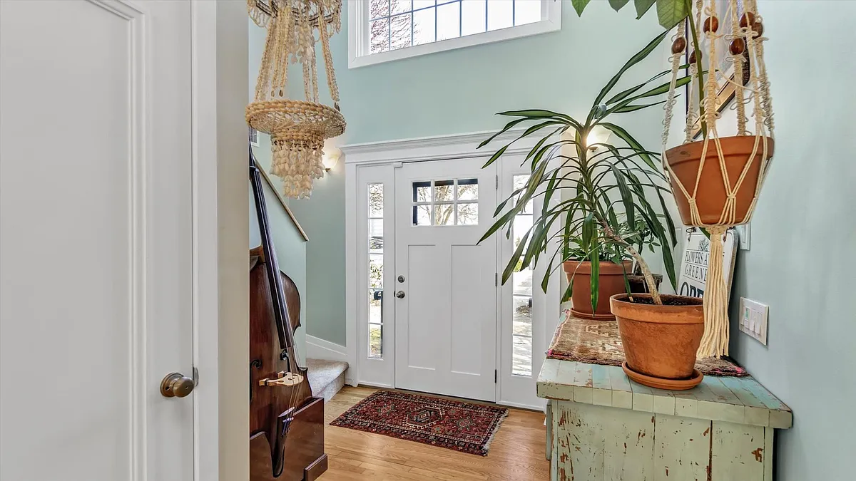Inside Foyer, and very high ceilings. - 25 Mitchell Rd #3