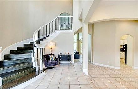 2nd image of 1012 Merlot Dr