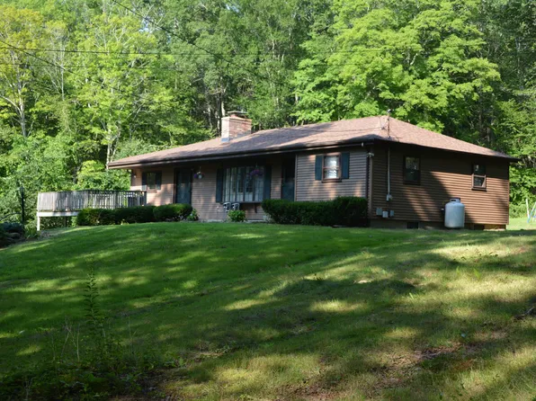 116 New Road, Plainfield, CT 06354