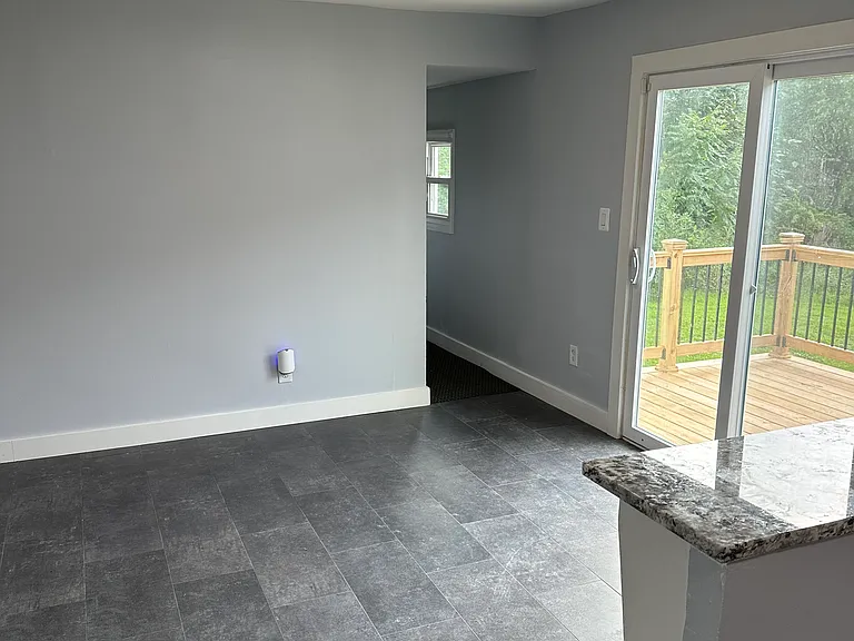 1255 Lucas Ave — Photo 5