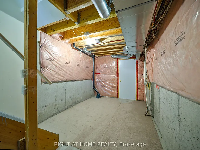 38 Warrington Way — Photo 20