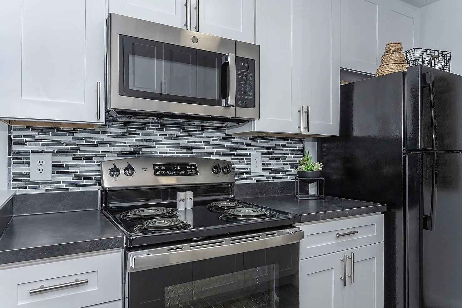 Galbraith Pointe Apartments and Townhomes — Photo 2