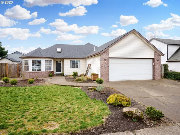 250 Thunderbird St, Molalla, OR 97038