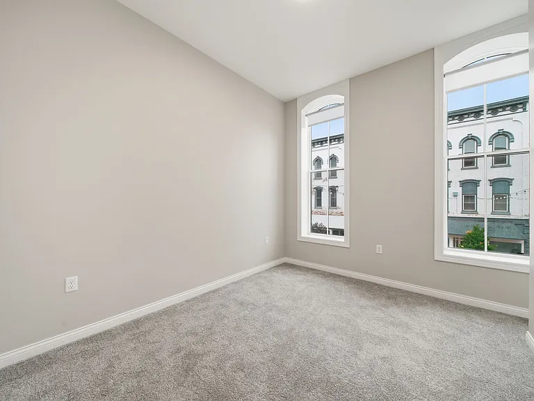 115 S Main St — Photo 7