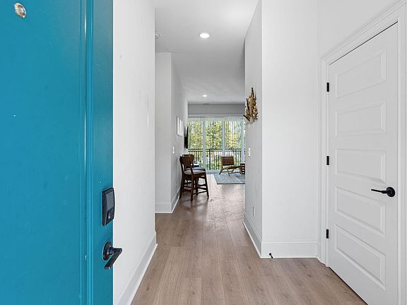 2nd image of 404 Douglas Ave #301