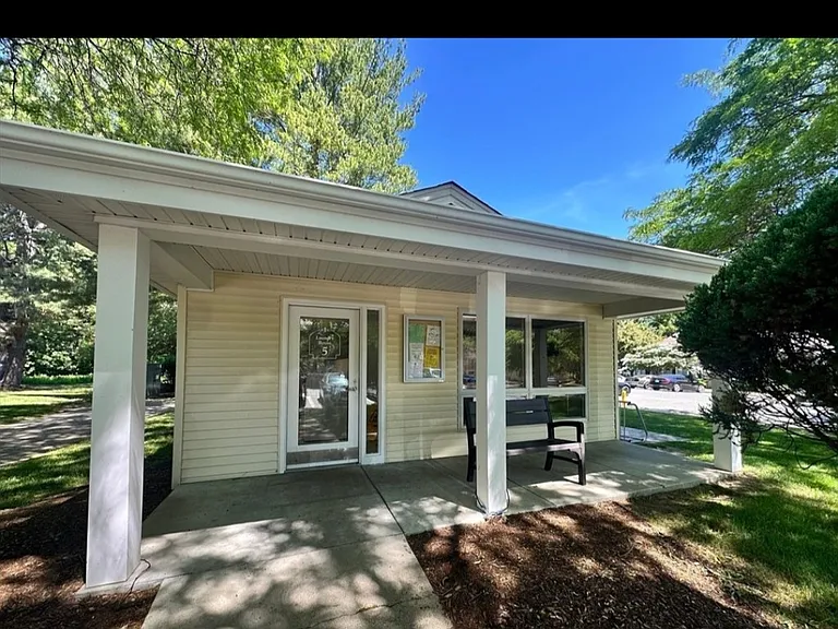 19 Village Rock Ln #7 — Photo 10