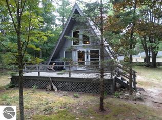 1127 Beaver Rd, Oscoda, MI 48750