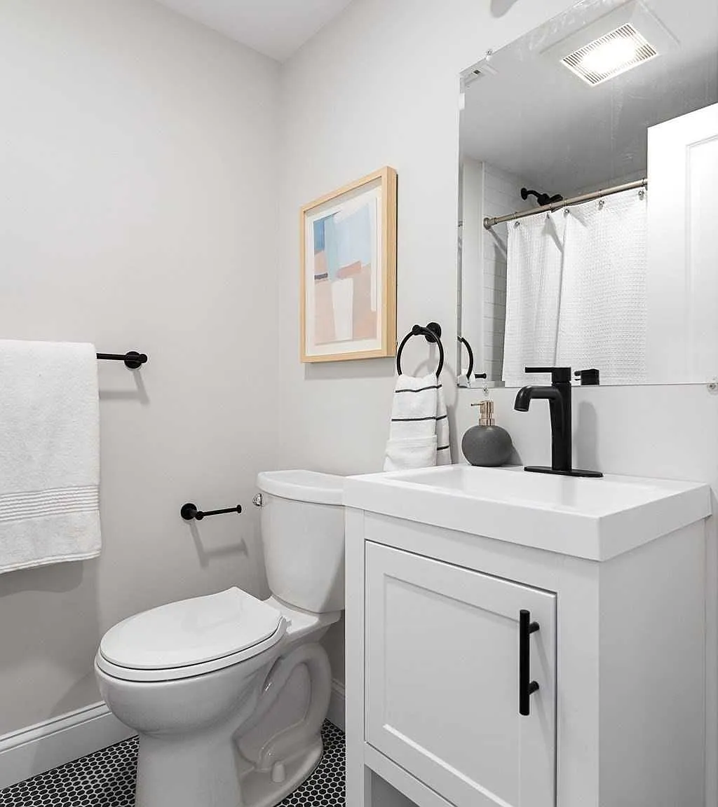 4 bed, $4,500 — Photo 2