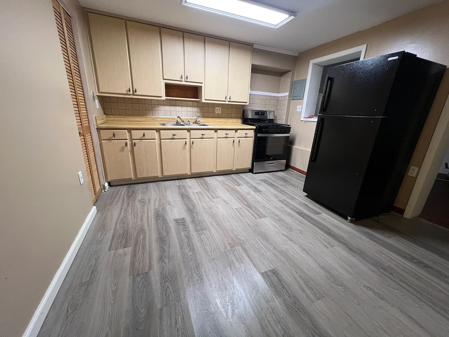3 bed, 1350 sqft, $1,750 — Photo 3