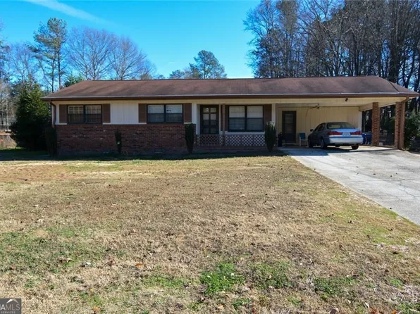 692 Davis Rd, Lawrenceville, GA 30046