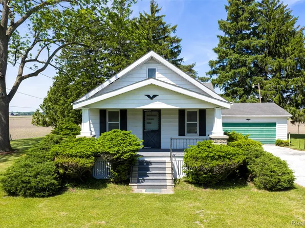 2900A S Miller Rd, Saginaw, MI 48609