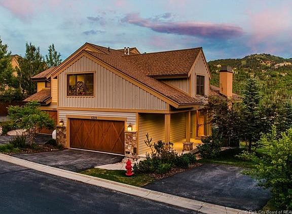 3rd image of 1215 Silver Oak Ct