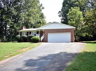 6455 NW Bannockburn Rd, Rural Hall, NC 27045