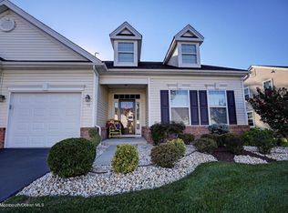 73 Timber Hill Dr, Monroe, NJ 08831